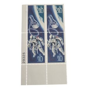 US Postage 5 Cent Space Exploration Astronaut Spacewalk Plate Block 29325 Pair